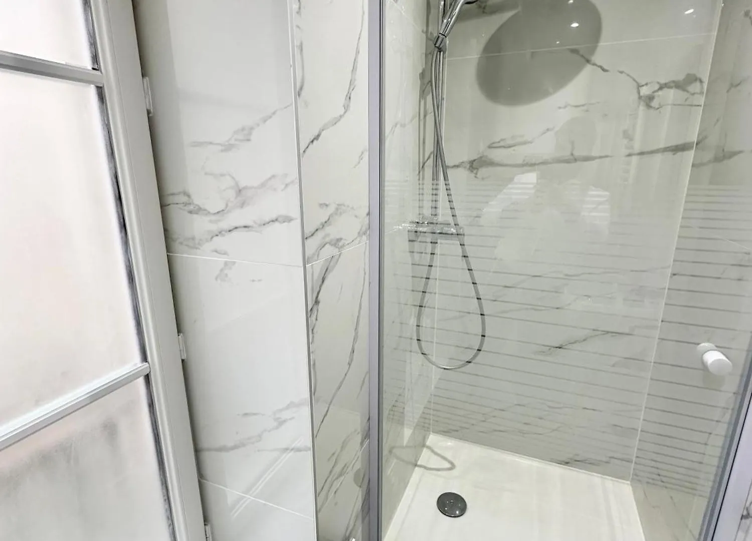 Magnifique 2 Pieces Refait A Neuf - Parking Apartment Paris France