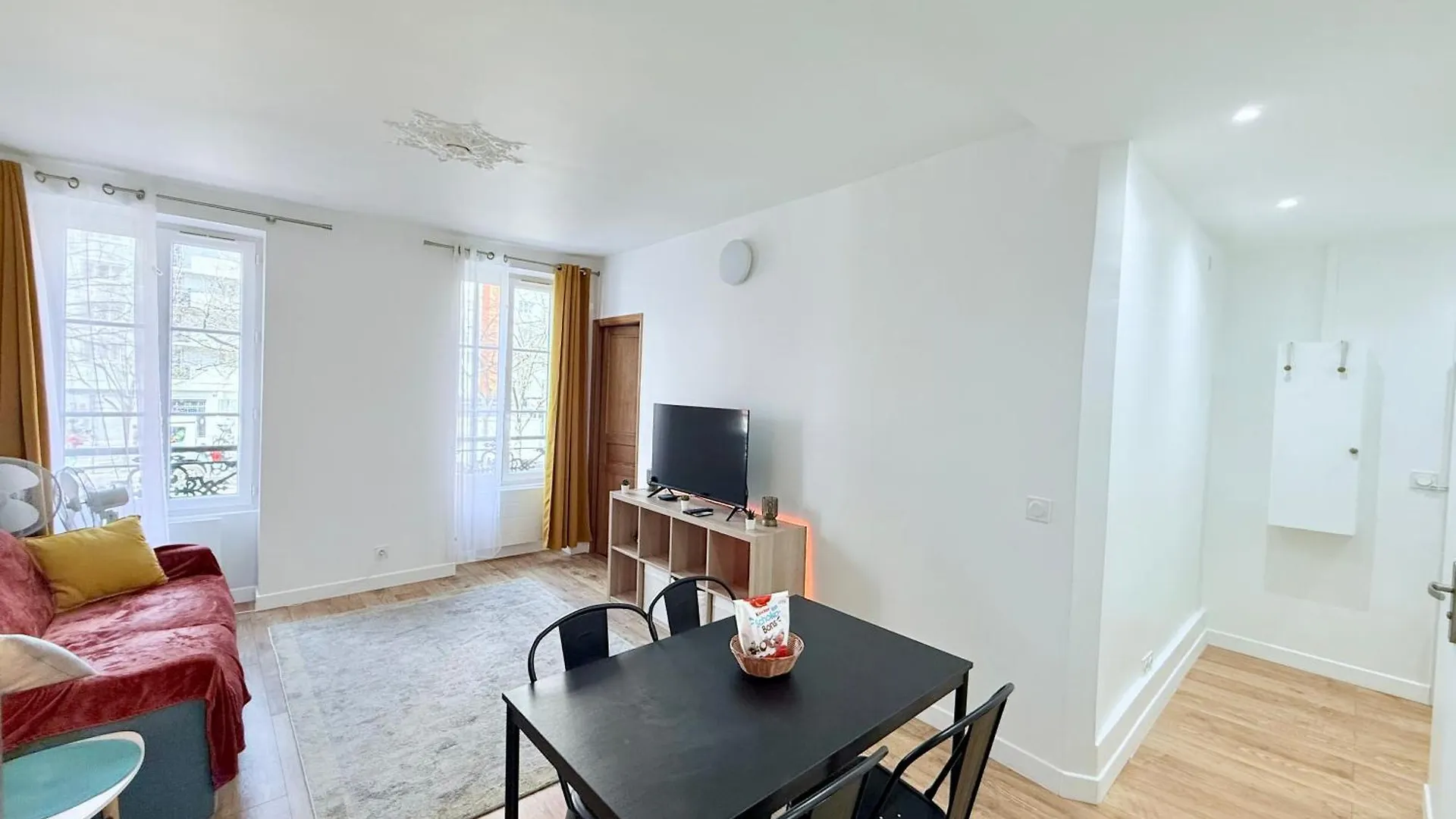 Magnifique 2 Pieces Refait A Neuf - Parking Apartment Paris 0*,  France